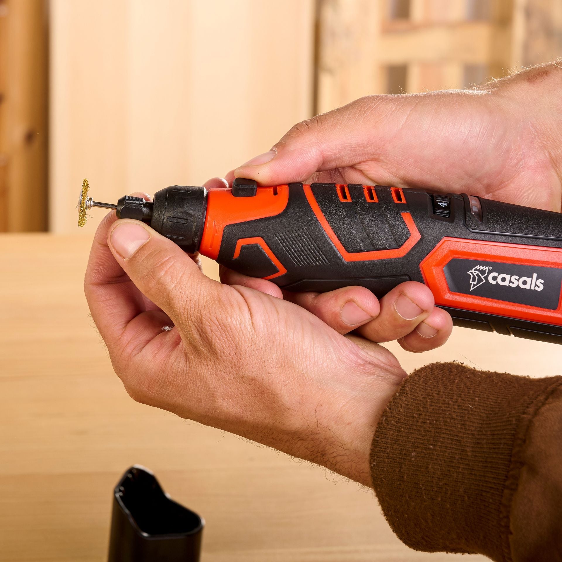 Battery powered multi discount tool